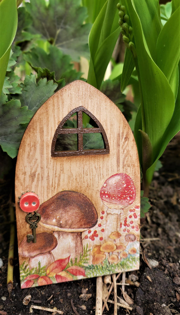 Toadstool Fairy Door